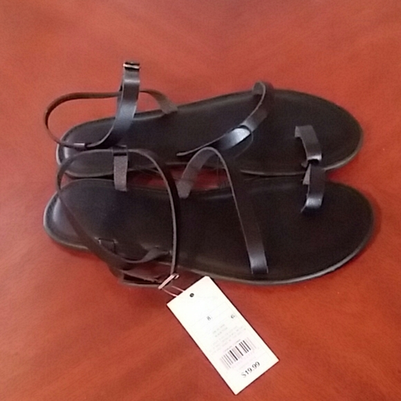 Universal Thread black sandals - Picture 3 of 5